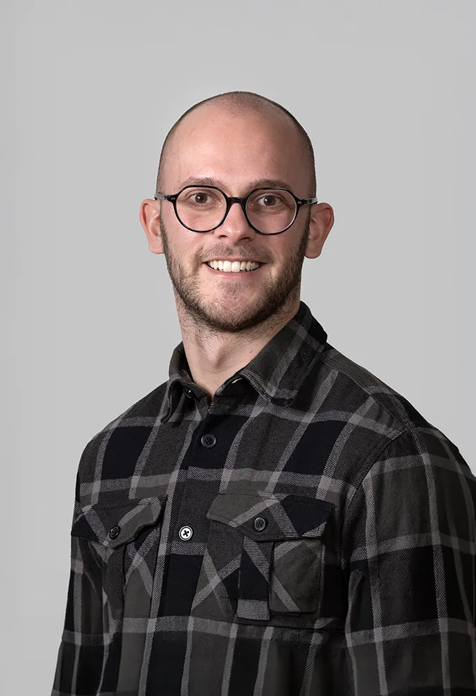 Employee at Priess